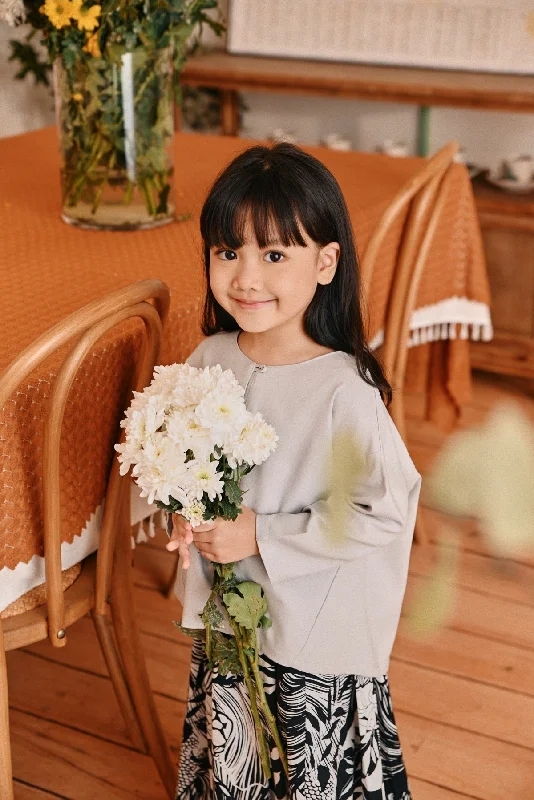 The Lembah Suria Blouse - Light Grey Vintage Polka Blouse