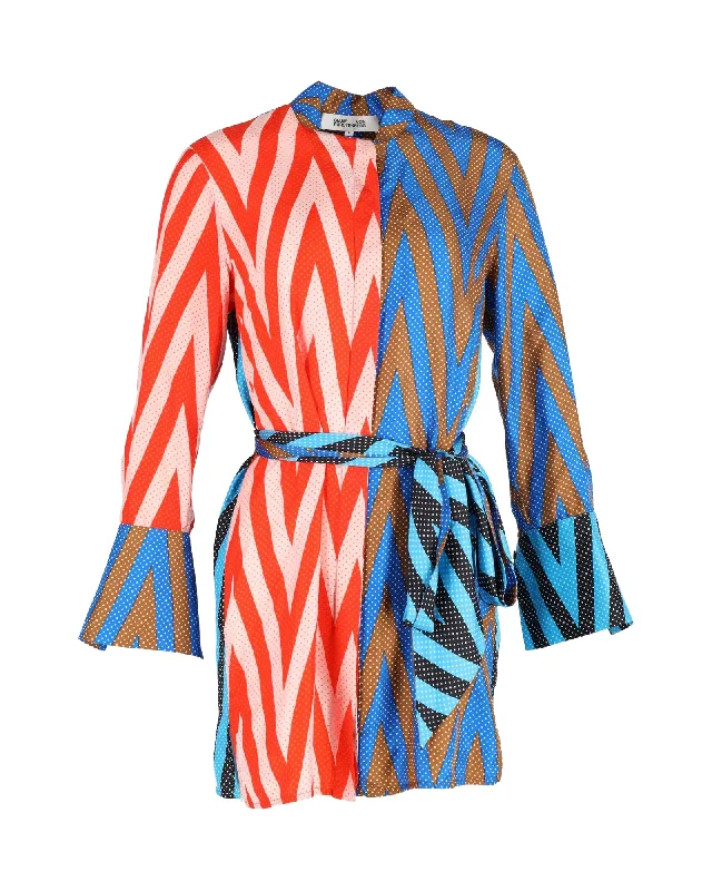 Diane Von Furstenberg Zig-Zag Print Belted Mini Dress in Multicolor Silk Comfortable Casual Mini Dress