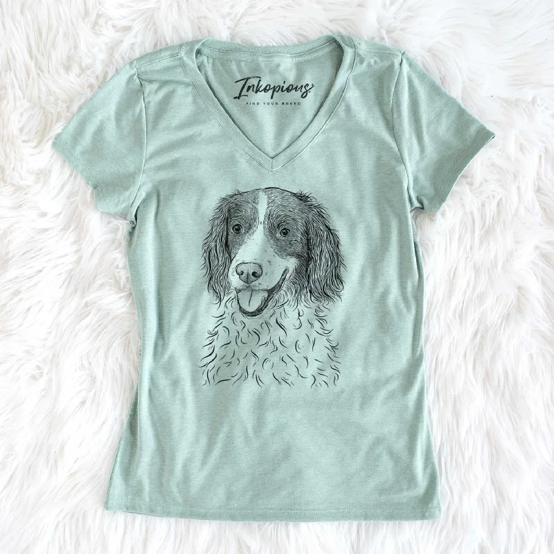 Bare Maggie the Springer Spaniel - Women's V-neck Shirt-- Boxy Fit Fitted Loose