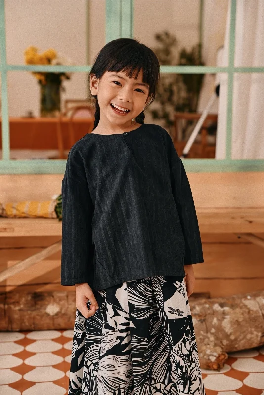 The Lembah Suria Blouse - Black Jacquard Slim Fit Blouse