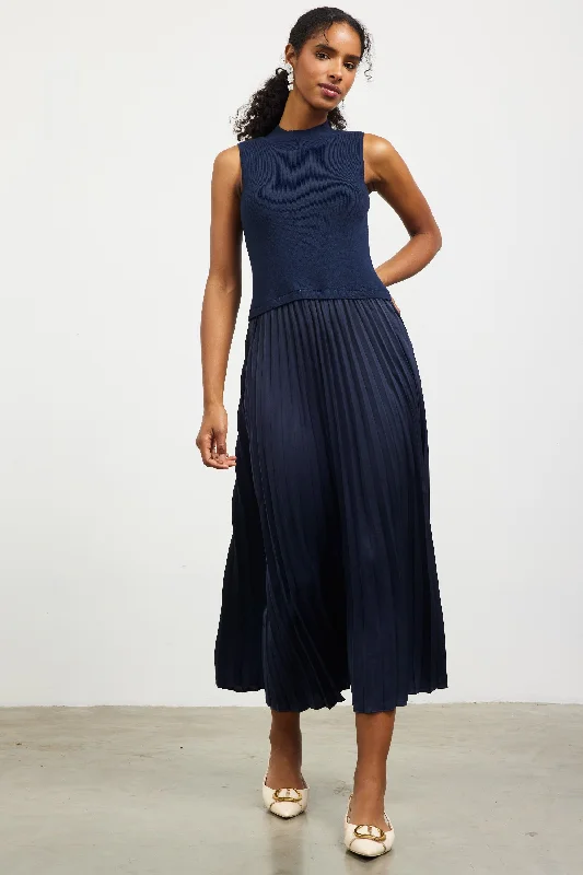 PLEATED CONTRAST DRESS Tunics Trendy modern