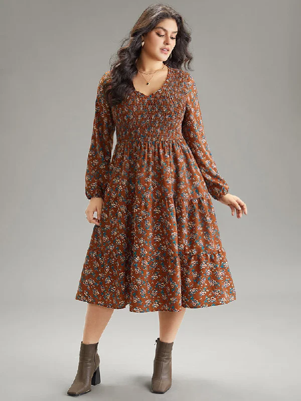 Ditsy Floral Shirred Flutter Layered Hem Dress Tunics Gym athletic