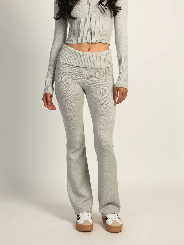 HARLOW BROOKE FLARE PANT - CLOUD Slim-Fit Khaki Pants